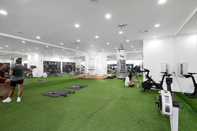 1000 W Ave Unit 502, Miami Beach, FL 33139 - exercise room featuring carpet flooring and recessed lighting