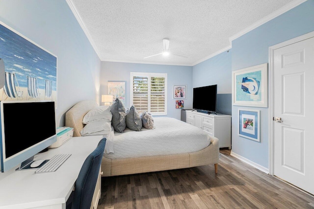 bedroom featuring ceiling fan, crown molding, hardwood / wood-style floors, and a textured ceiling