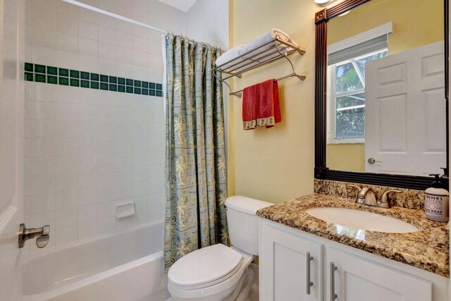 120 Jones Creek Dr, Jupiter, FL 33458 - full bath with vanity, shower / bath combo, and toilet