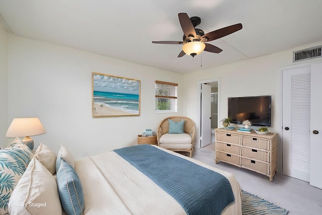 bedroom featuring ceiling fan