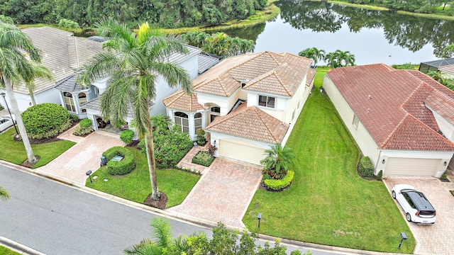 bird's eye view featuring a water view