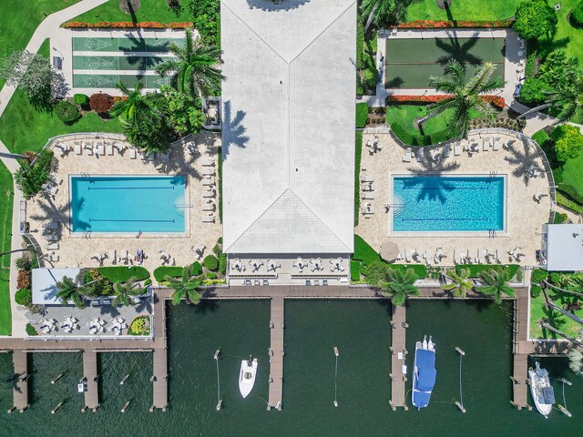 bird's eye view with a water view