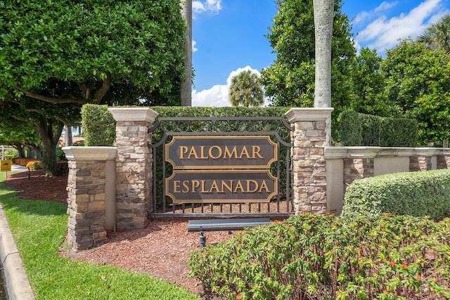 view of community / neighborhood sign