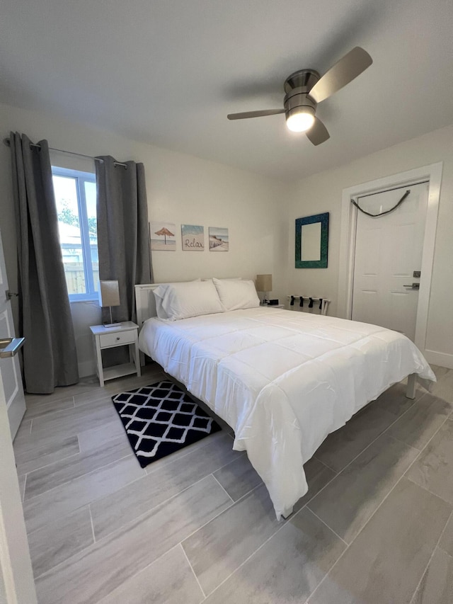 bedroom with ceiling fan