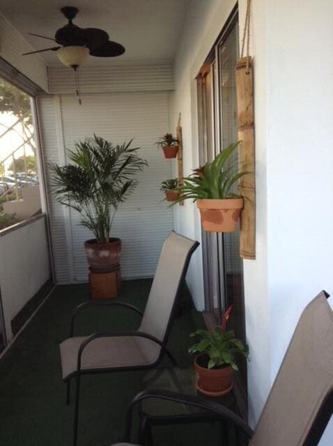 balcony with ceiling fan