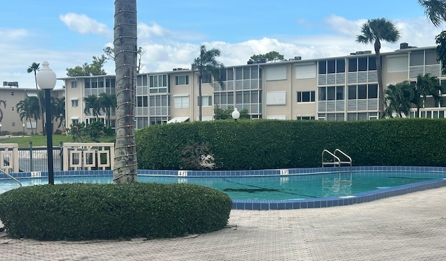 view of swimming pool