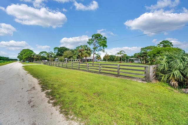 view of yard featuring a rural view