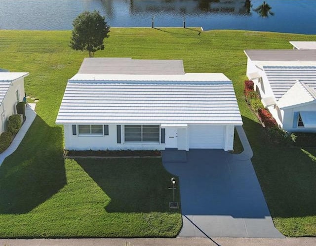bird's eye view featuring a water view