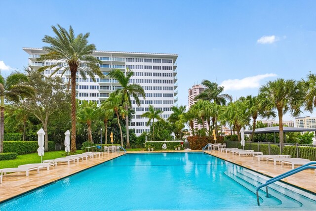 875 E Camino Real Unit 16H & G, Boca Raton, FL 33432 - view of community pool