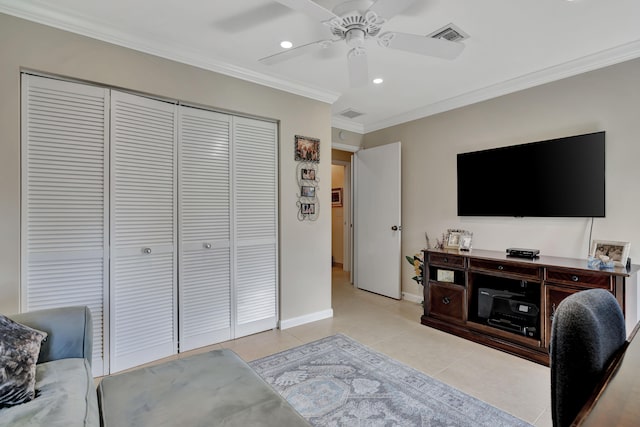 tiled living room featuring crown molding and ceiling fan