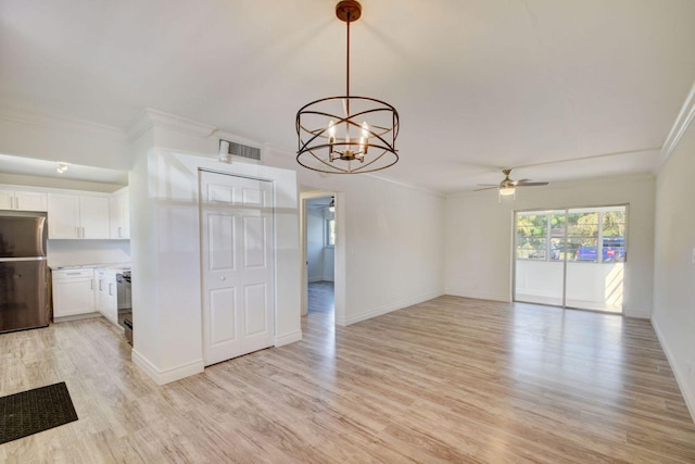 interior space featuring crown molding, light hardwood / wood-style flooring, and ceiling fan with notable chandelier