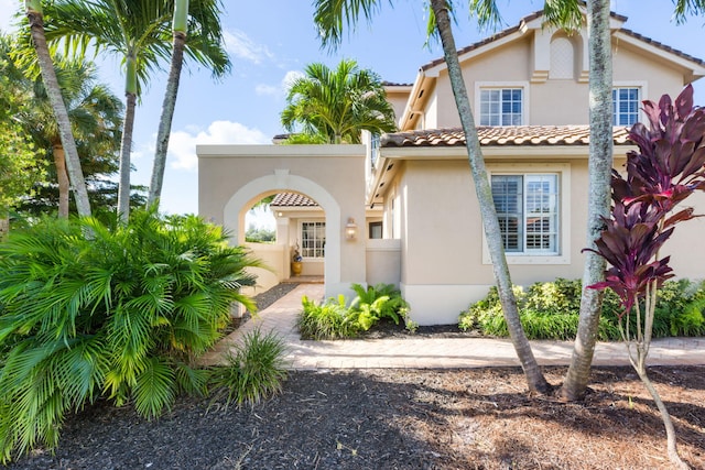 view of mediterranean / spanish-style house