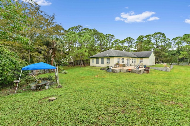 view of yard with a patio area