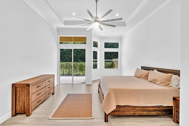 bedroom featuring light hardwood / wood-style floors, crown molding, access to exterior, and ceiling fan