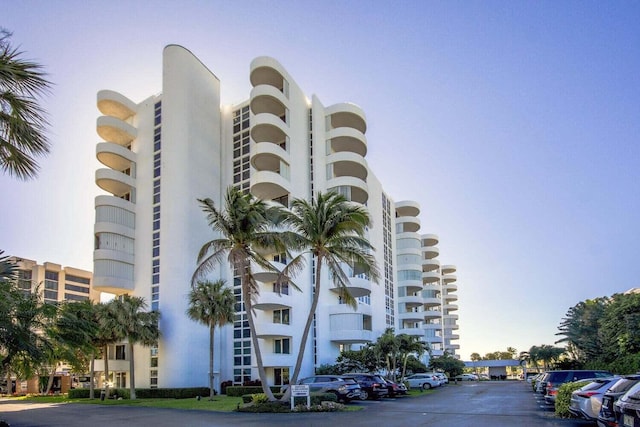 2200 S Ocean Blvd Unit 806, Delray Beach, FL 33483 - view of apartment building / complex featuring uncovered parking