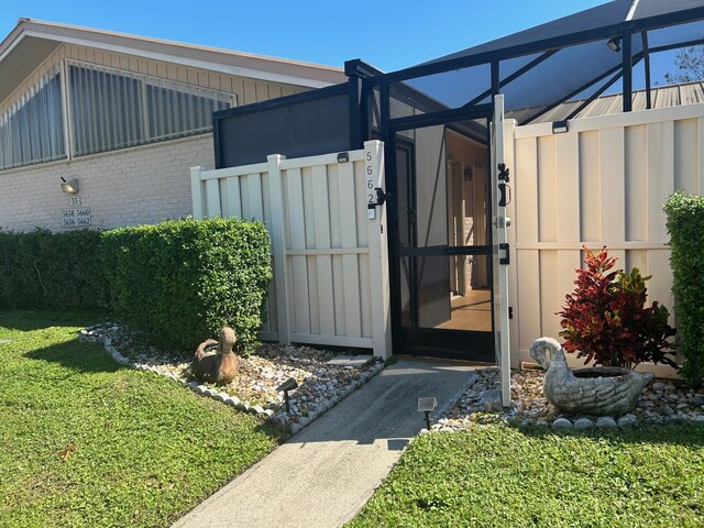 exterior space featuring a lawn