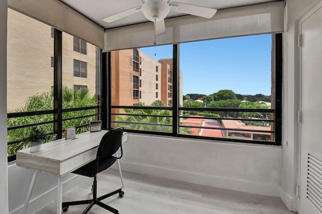 balcony with ceiling fan