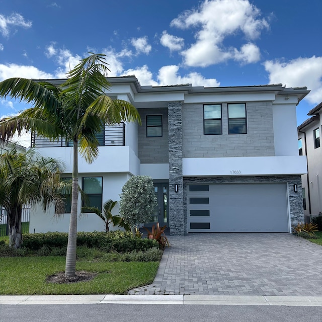 view of front of house featuring a garage