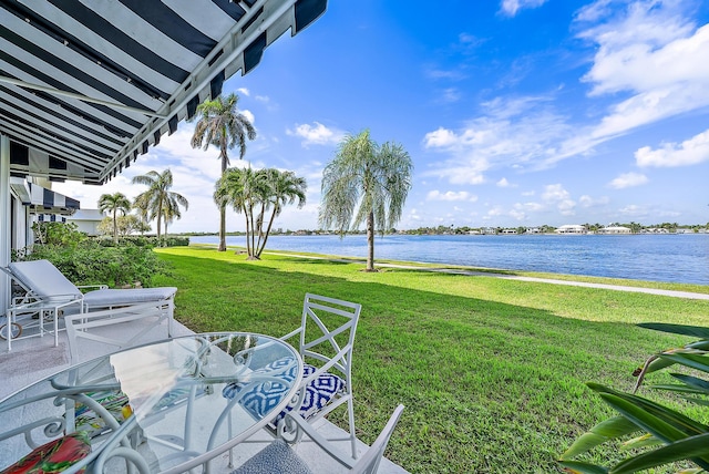 view of yard with a water view