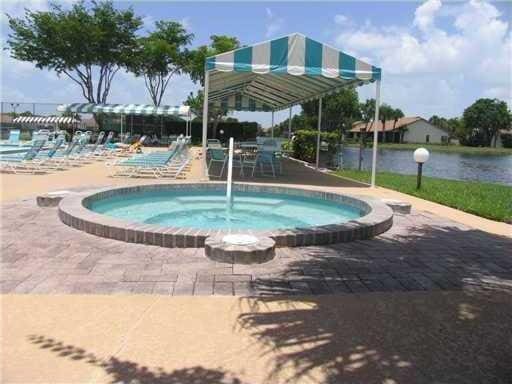7926 Willow Spring Dr Unit 1325, Lake Worth, FL 33467 - view of pool