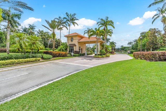 exterior space with a lawn