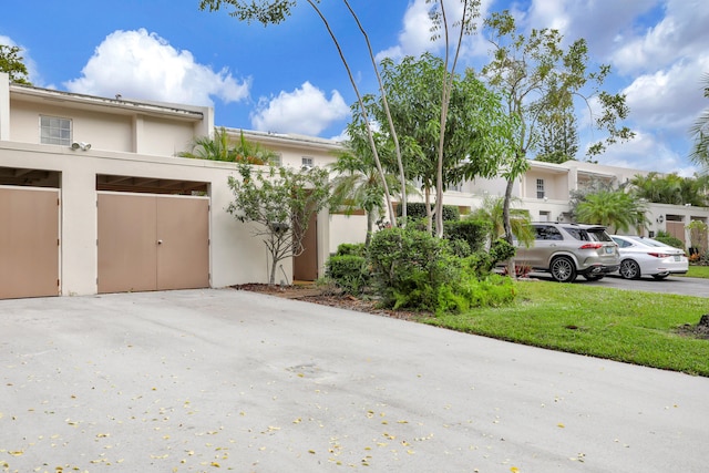 view of front of house with a carport