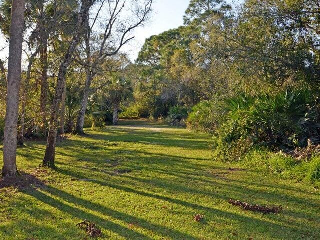 104 NE Charleston Oaks Dr, Port Saint Lucie FL, 34984 land for sale