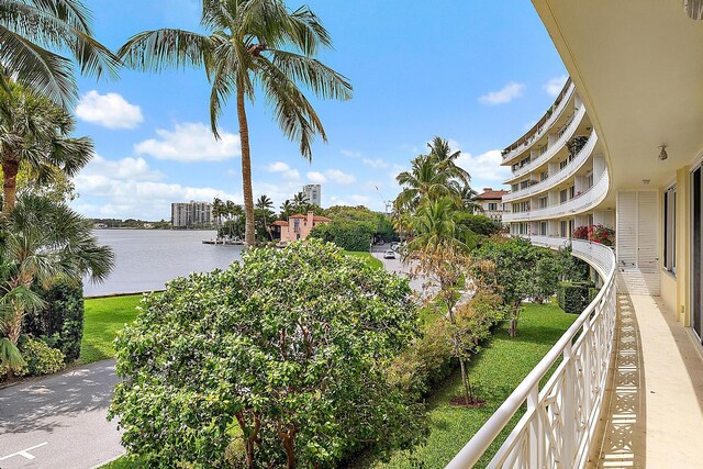 425 Worth Ave Unit 2F, Palm Beach, FL 33480 - water view