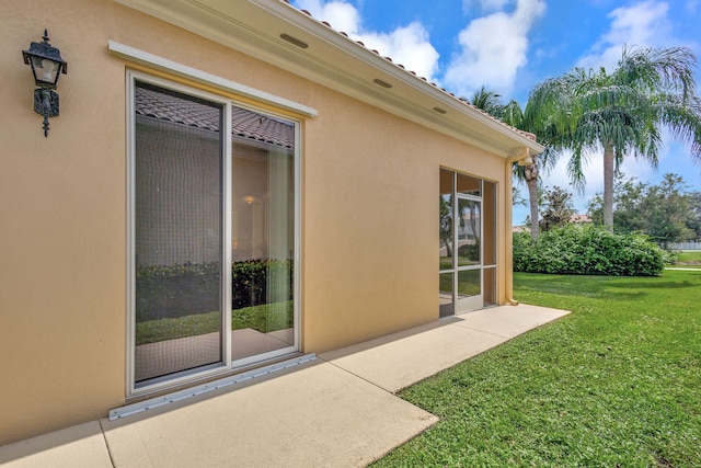 exterior space featuring a lawn