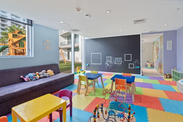 game room with visible vents and recessed lighting