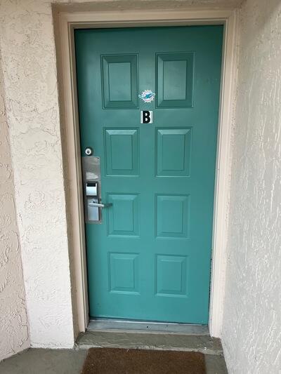 view of entrance to property