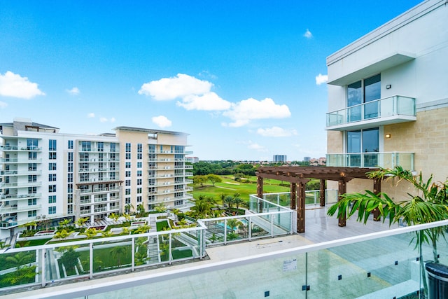 view of swimming pool