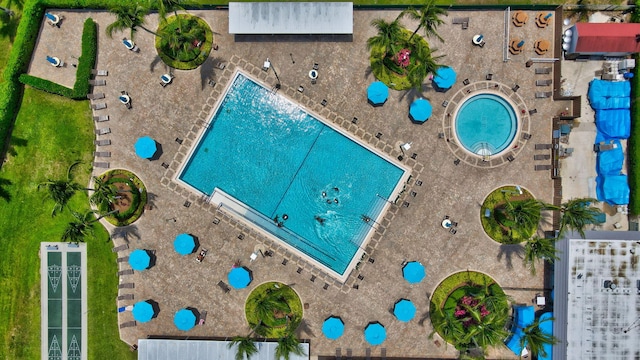 124 Capri C, Delray Beach, FL 33484 - bird's eye view of a pool