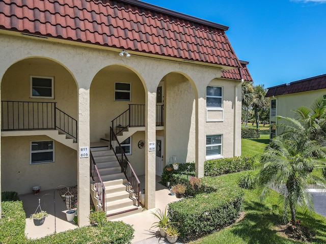 view of front of house