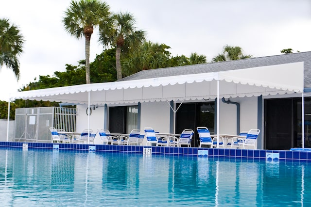 view of swimming pool featuring a patio