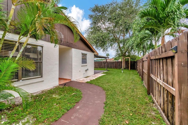 view of yard with a patio area