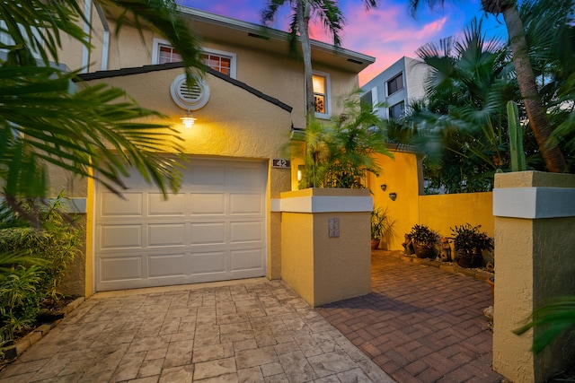 view of front facade featuring a garage