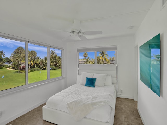 bedroom with ceiling fan