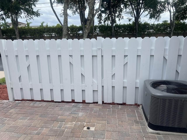 14910 Wildflower Ln, Delray Beach, FL 33446 - exterior view of cooling unit