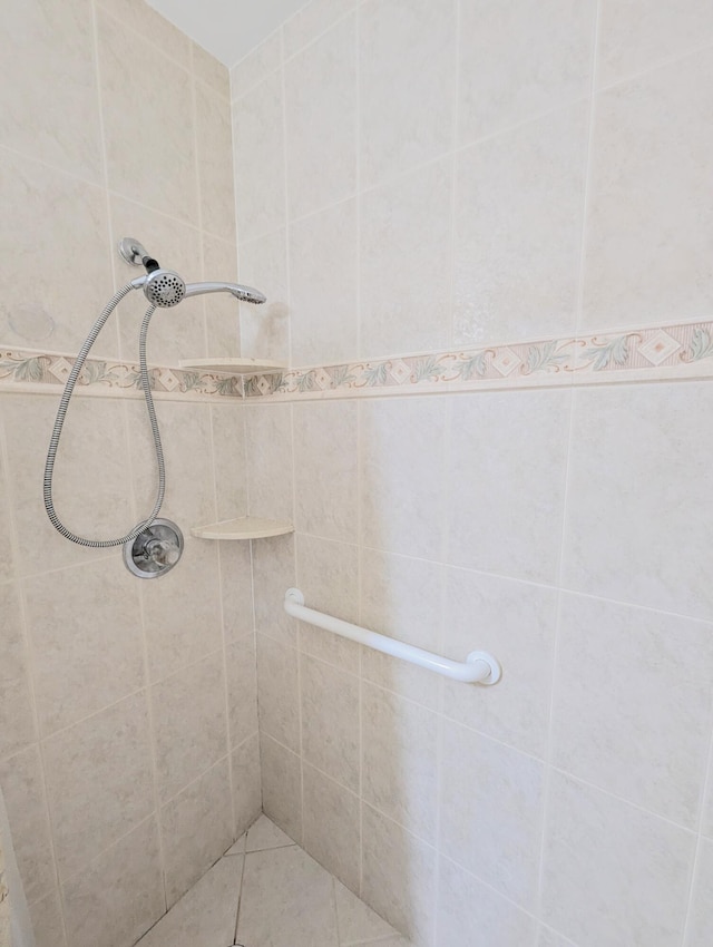 1914 Palmland Dr Unit B, Boynton Beach, FL 33436 - full bathroom with tiled shower