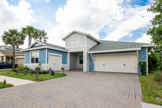 view of front facade featuring a garage