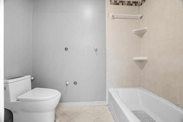 100 SW 15th Ct, Boca Raton, FL 33486 - full bathroom featuring baseboards, toilet, and tile patterned flooring