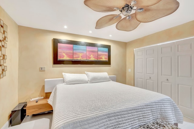 bedroom featuring a closet and ceiling fan