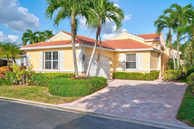 view of front of home featuring a garage