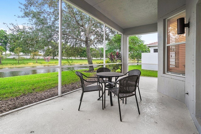 9587 Positano Way, Lake Worth, FL 33467 - sunroom with a water view