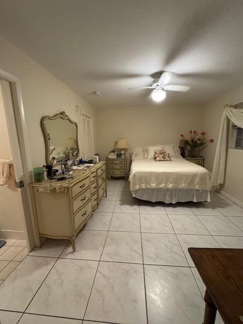 bedroom with ceiling fan