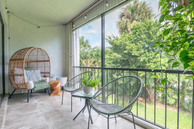 view of sunroom / solarium