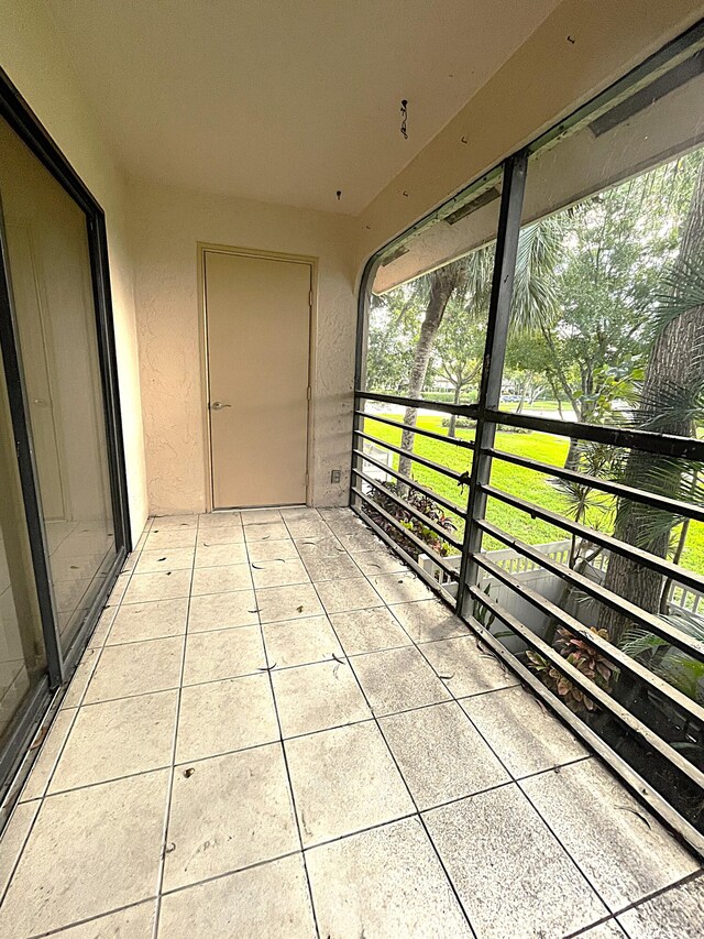 view of unfurnished sunroom