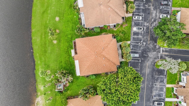 bird's eye view featuring a water view