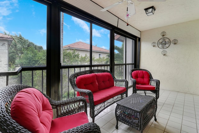 sunroom / solarium with ceiling fan